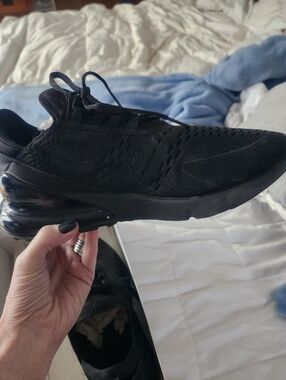 Women's Black Athletic Shoes - Unbranded; Nike Size 9